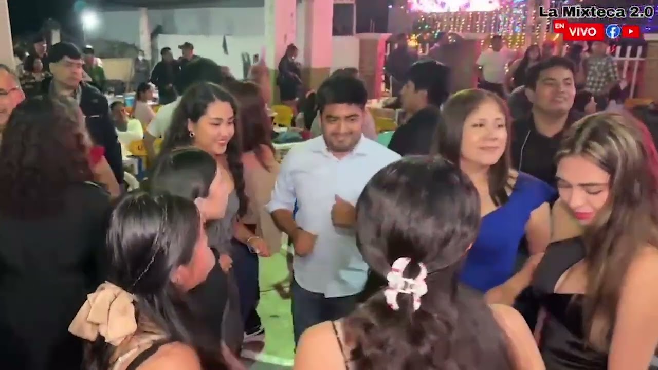 Bertin Gómez Jr y su condesa Baile en San Juan Teponaxtla 2025