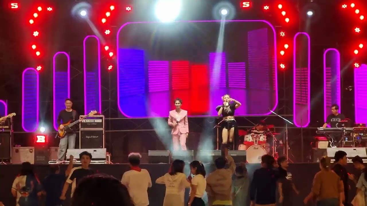 ชมวงดนตรี#สนุกสนาน#คอนเสิร์ต