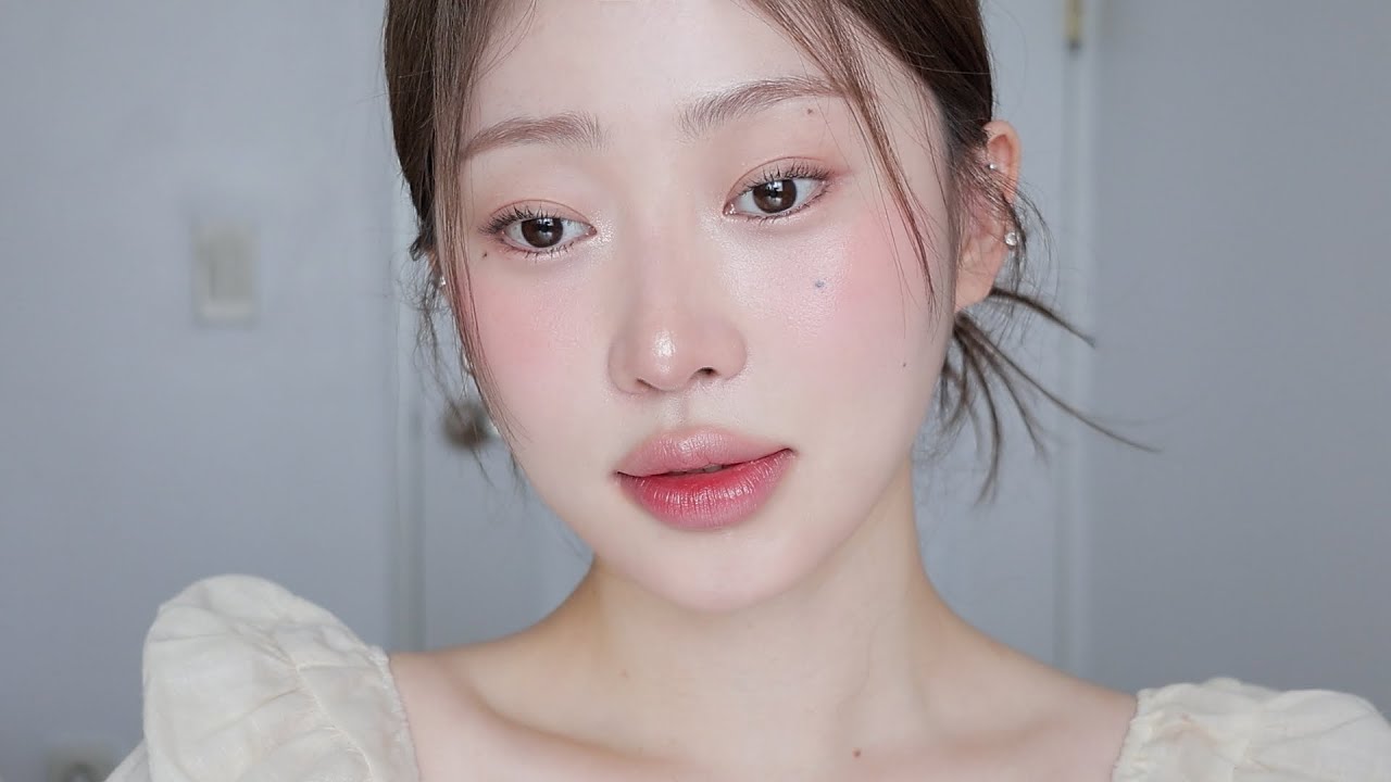 깔끔 투명 촉촉 💦 청순한 미지근 쿨 메이크업 + 요즘 받은 얼굴형 관리 시술 토크 ••• ➰