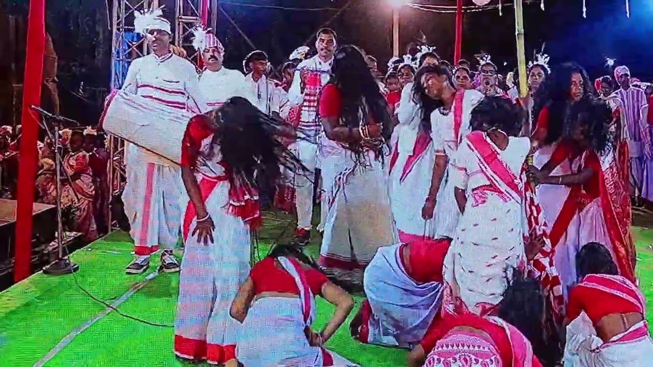 # महा सरना प्रार्थना सभा गुमला में भजन दल