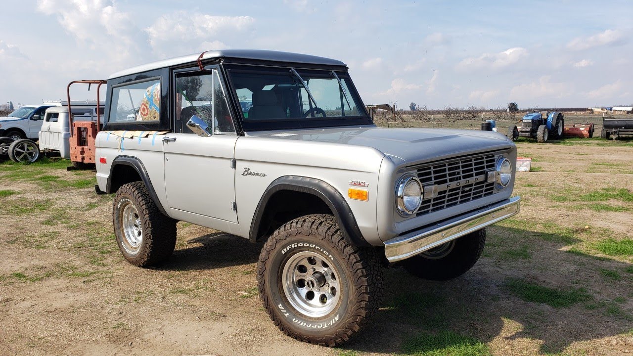 1969 Bronco - We built a daily driver - Truck restoration - Bronco Restoration - 302 with up grades