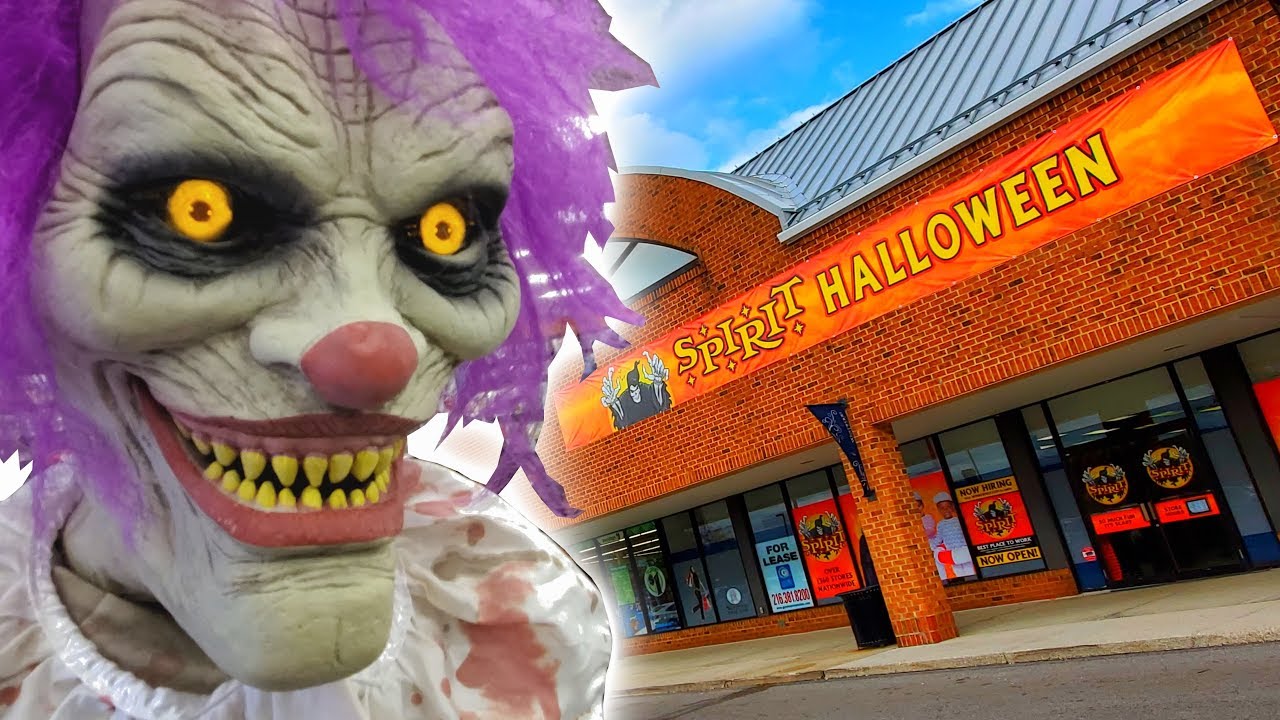 SPIRIT HALLOWEEN 2019 at Westwood Town Center in ROCKY RIVER OHIO