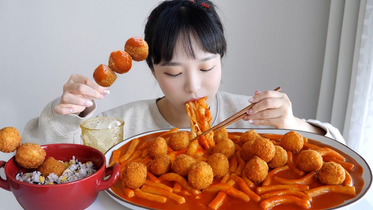일단 가볍게 치즈볼 20개만 슬쩍..🙄신전떡볶이 먹방 ft. 참치샐러드컵밥,크림치즈볼 등 REALSOUND MUKBANG | Cheese balls,Tteokbokki :D