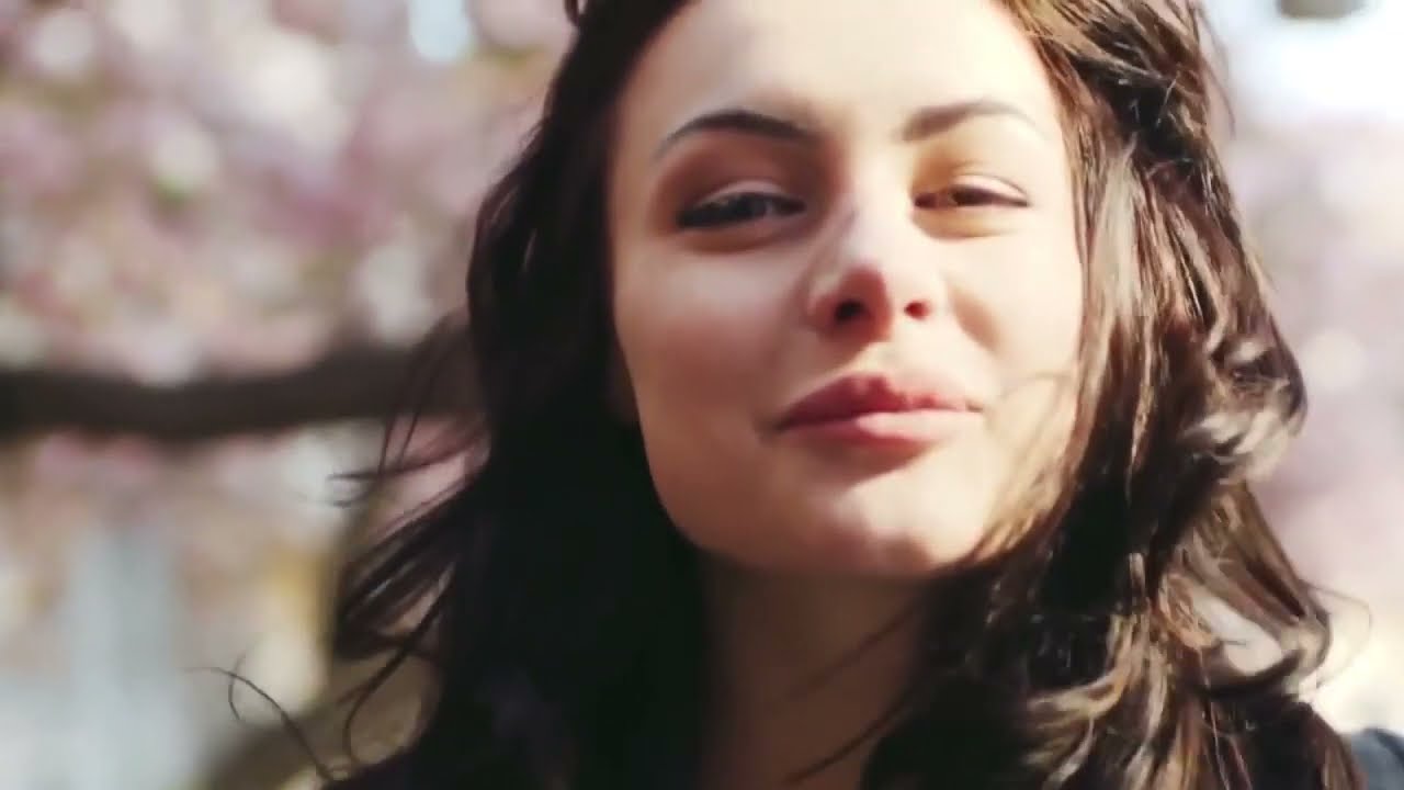 Beautiful, cute, smiling girl video - Copyright free  - Vlog with background music  - Vijay beats  -