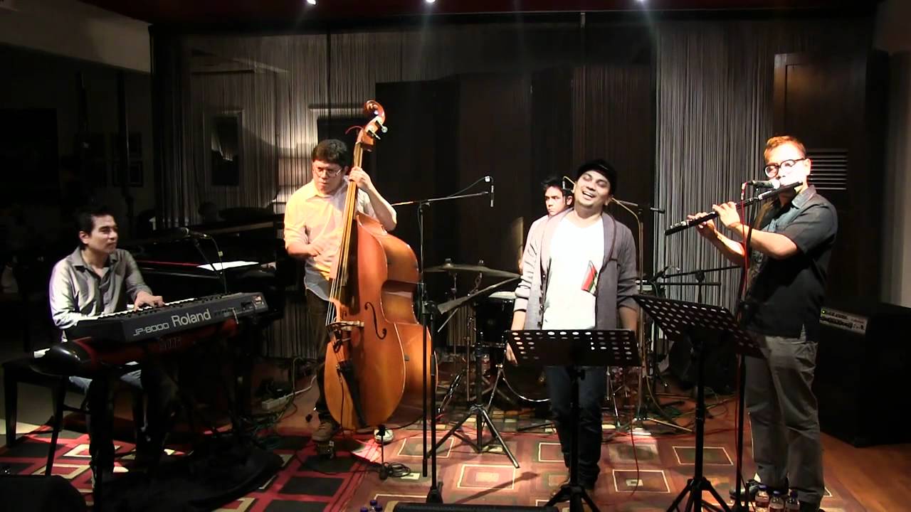 Tompi & Indra Lesmana - Juwita Malam @ Mostly jazz 28/04/12 [HD]