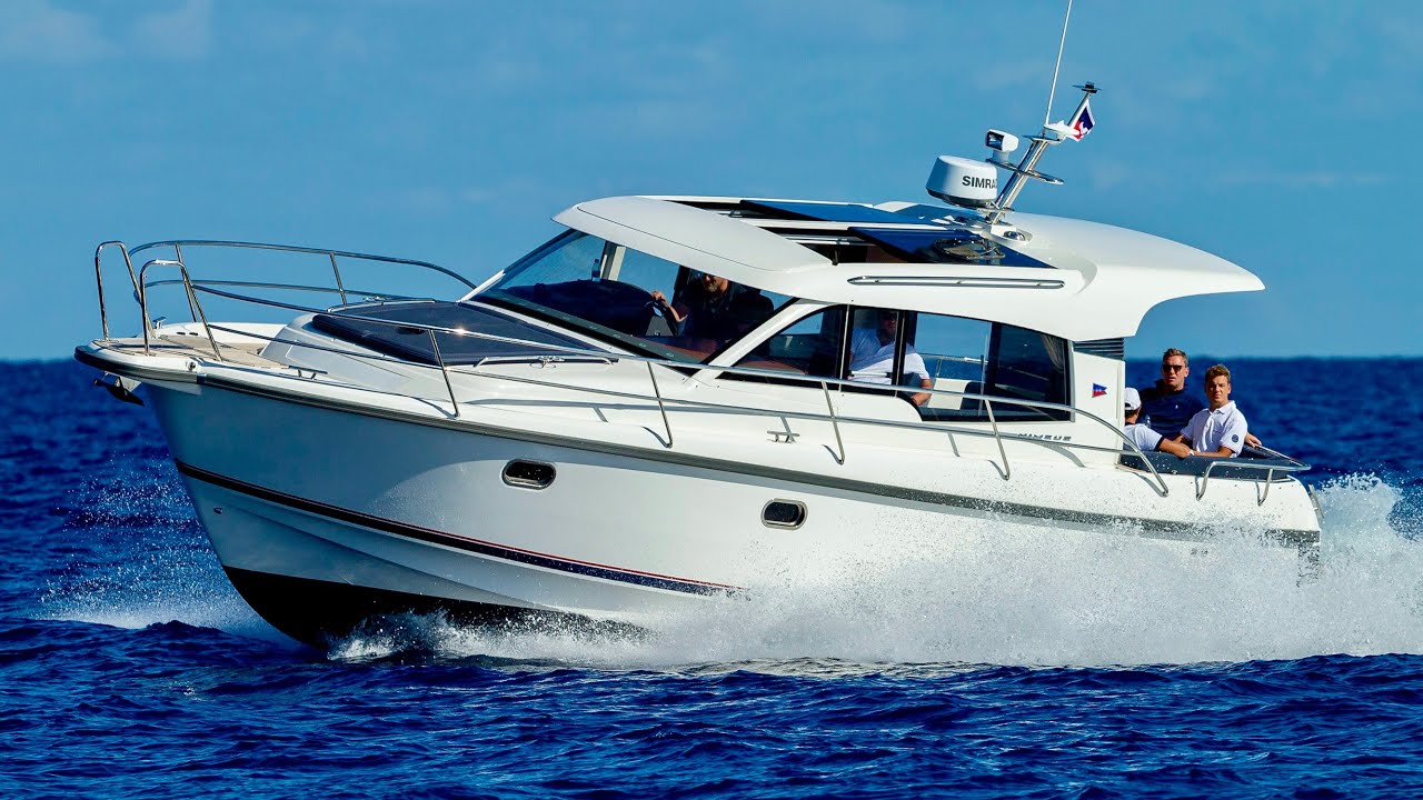 £400,000 Yacht Tour : Nimbus 365 Coupe