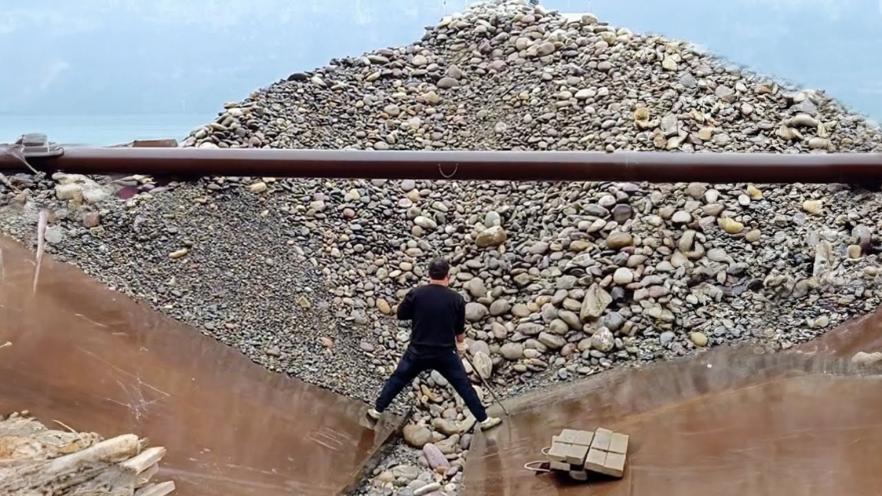 Barge unloading | Satisfying video