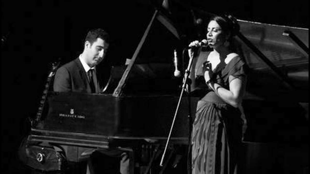 Reza Rohani feat. Sara Naeini, Khaaliye Bi Paayaan