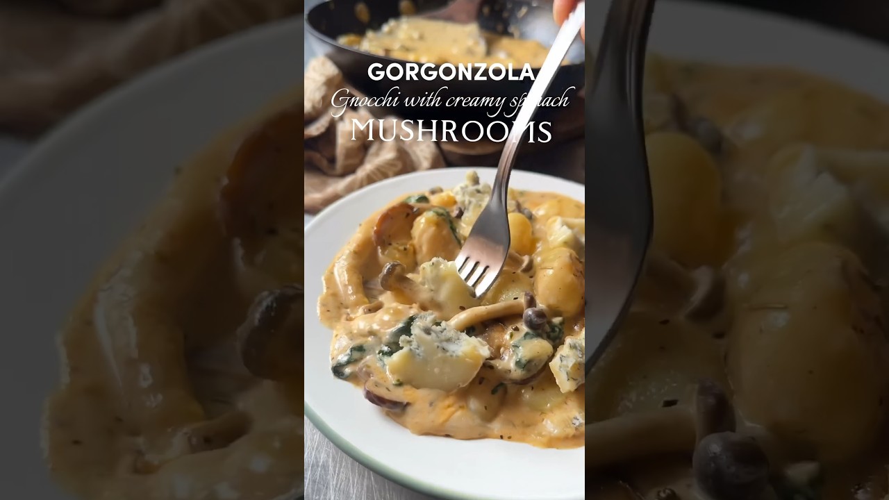 Gnocchi with Gorgonzola, Creamy Spinach, and Mushroom in One Pan!