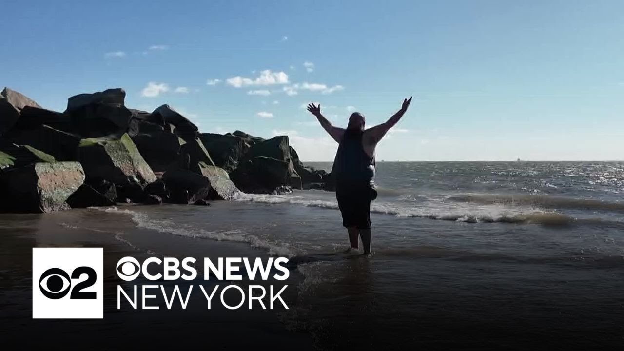 Polar Bear Plunge draws the extremely brave to Coney Island