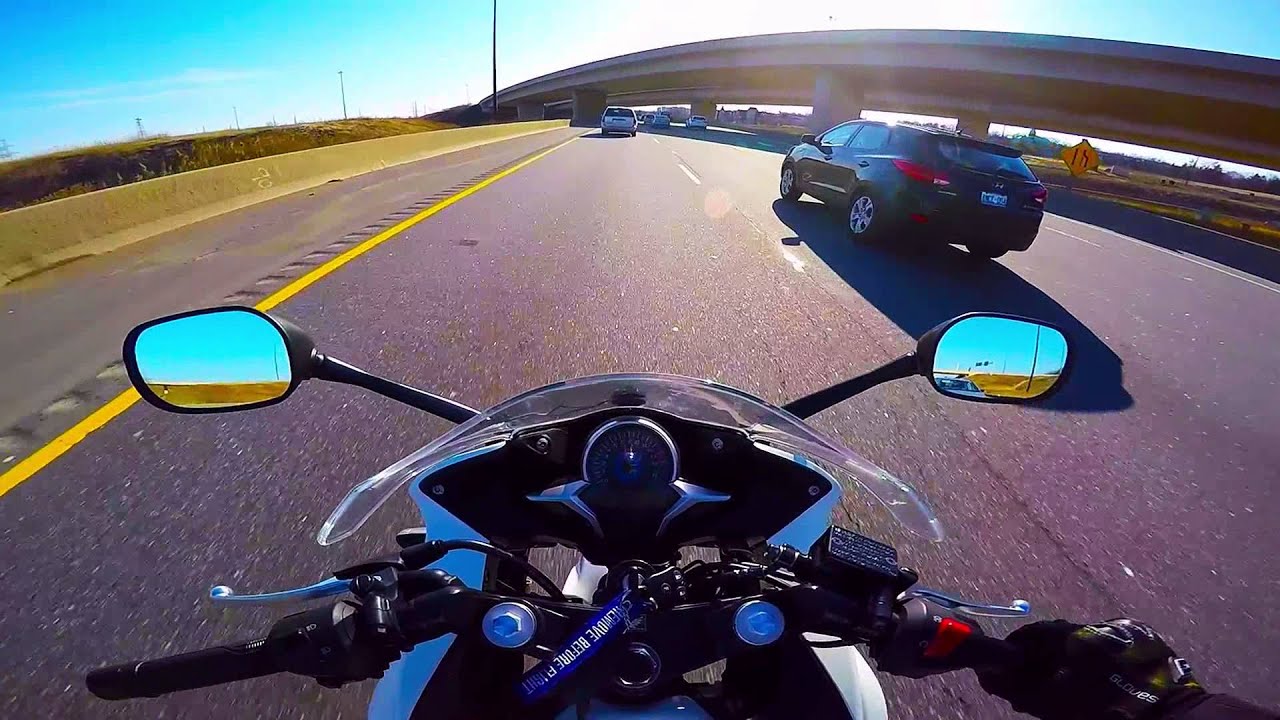 Can a Honda CBR 250 keep up on the highway? Canadian Video.
