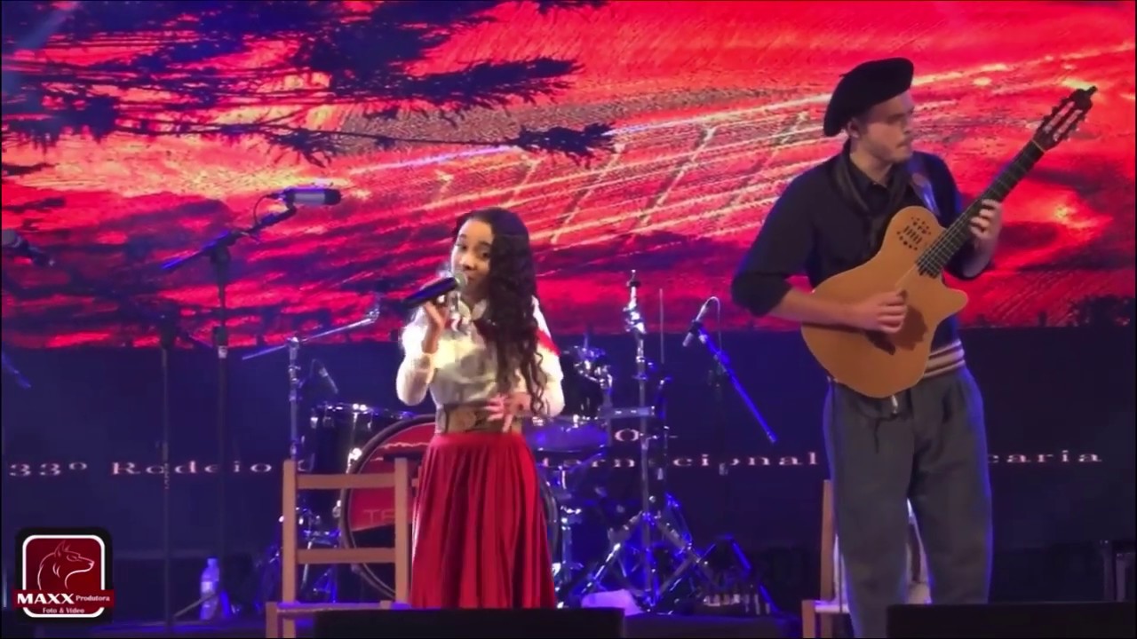 Luiza Barbosa - Ao vivo Campeã do Festival Cante uma Canção em Vacaria - O Primeiro Romance