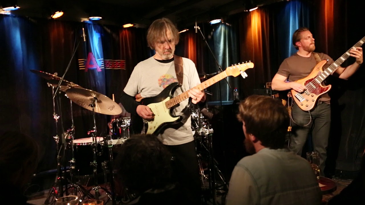 Dean Brown(g),Dennis Chambers(dr),Hadrien Feraud(b)-Groove Warrios DB-3-2