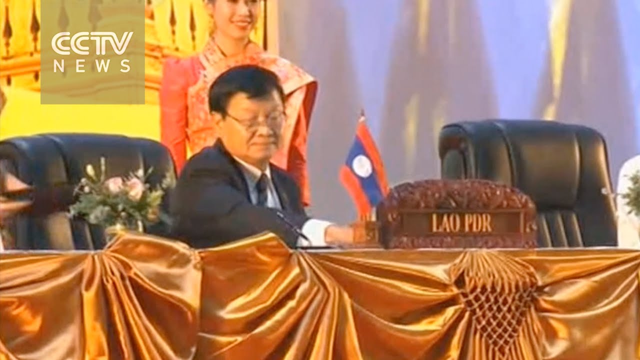 ASEAN leaders adopt plan to boost connectivity