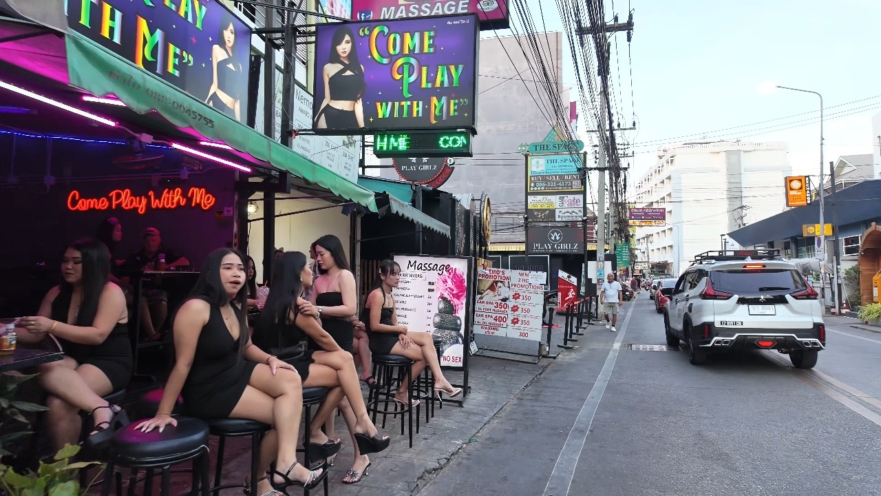 🇹🇭[4K] Pattaya Nightlife Scene🔥Late Night Street Tour