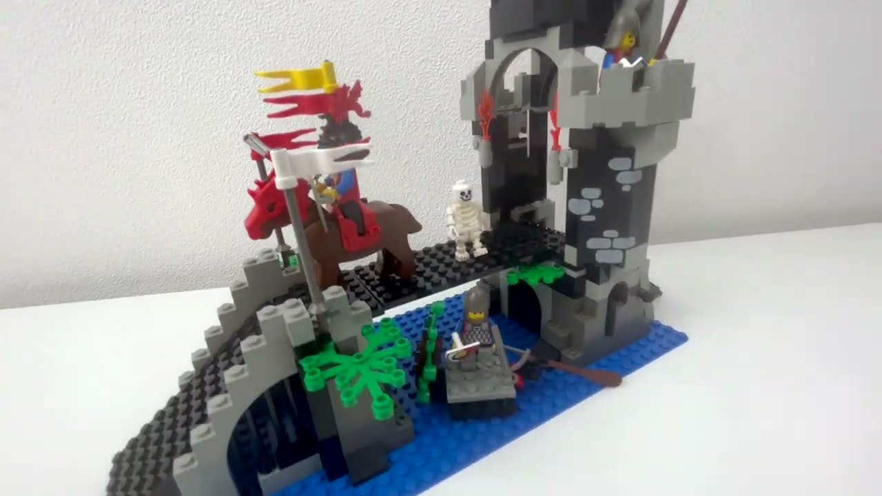 Lego Castle Royal Drawbridge (6078) - Speed Build