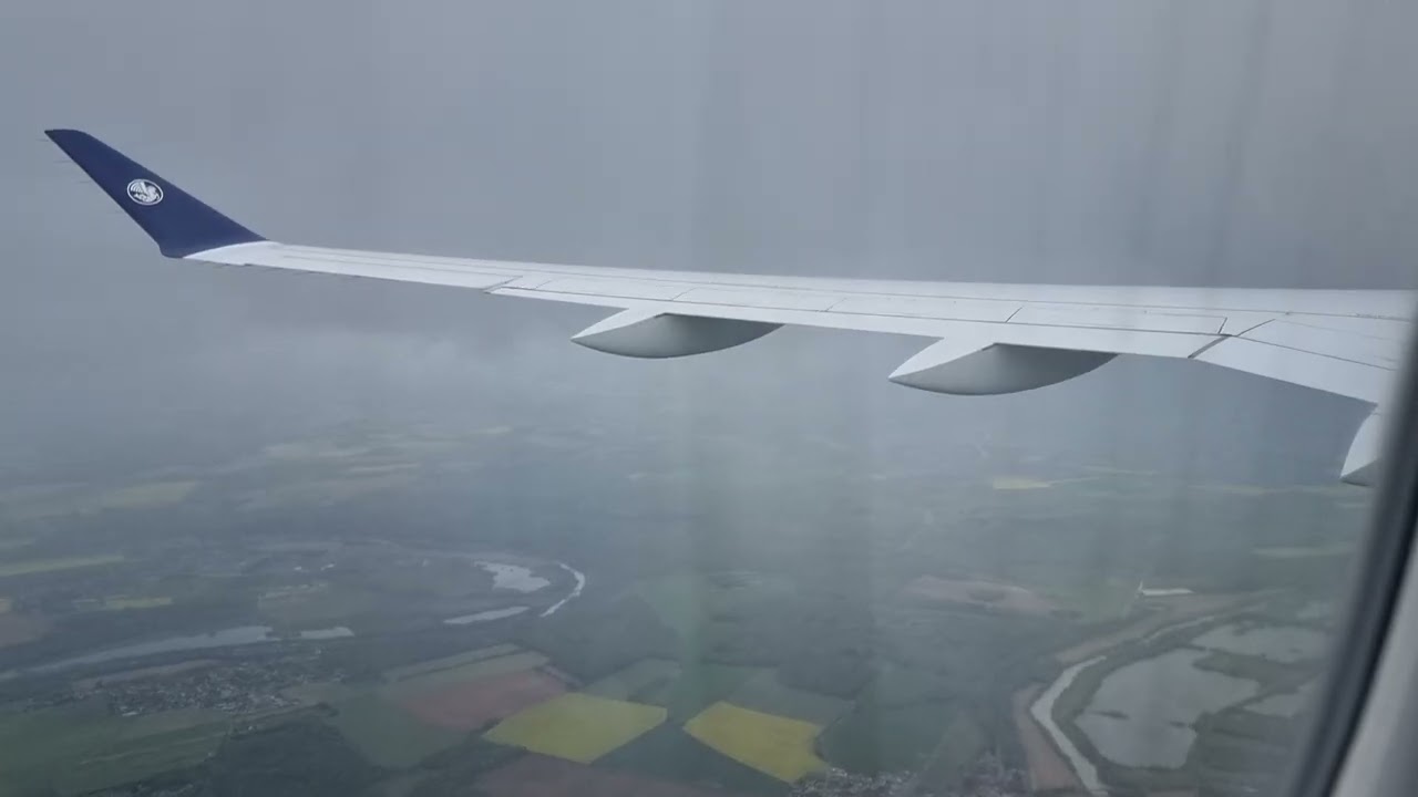 Air France Vienna🇦🇹 (VIE) - Paris🇫🇷 (CDG) Airbus A220-300