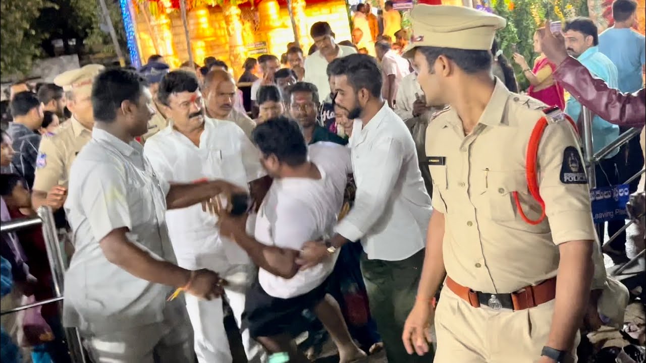 Talasani Srinivas Yadav at Lal Bazar Bonalu 2023 | Unexpected incident | Secunderabad Bonalu 2023