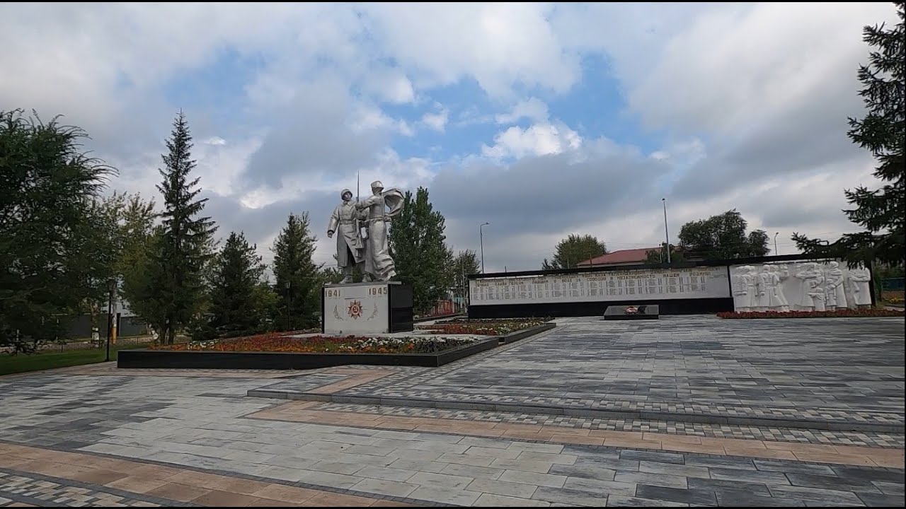 Город Тобыл   пос Затобольск. Площадь доблести, ул Тауелсиздык бывш Калинина 40 лет Октября базарчик