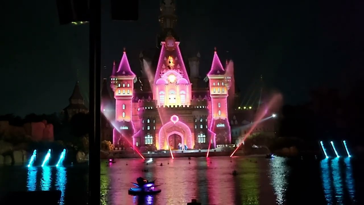 VinWonders Phu Quoc Night Show | Fire, Fountain & Light Show | Vietnam Must Watch Show 2025