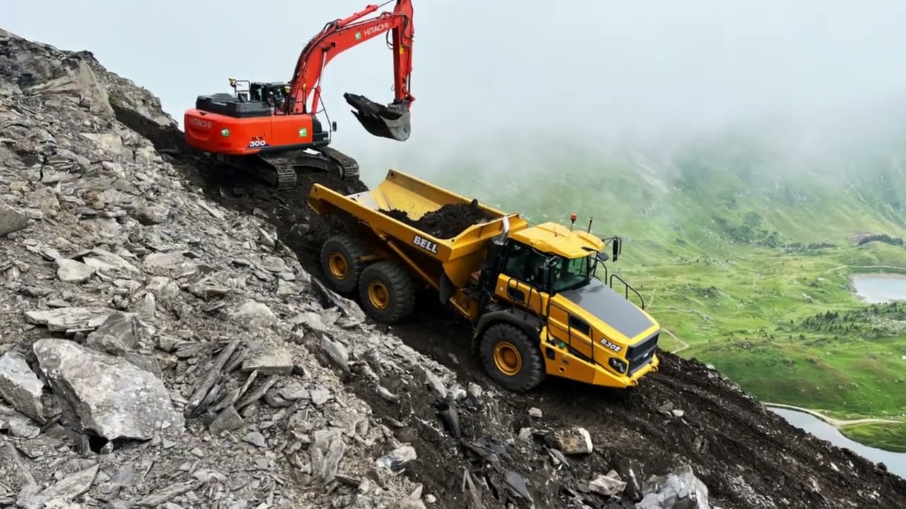 Am&eacute;nagement de piste de ski en haute montagne. Skipistensanierung im Hochgebirge.