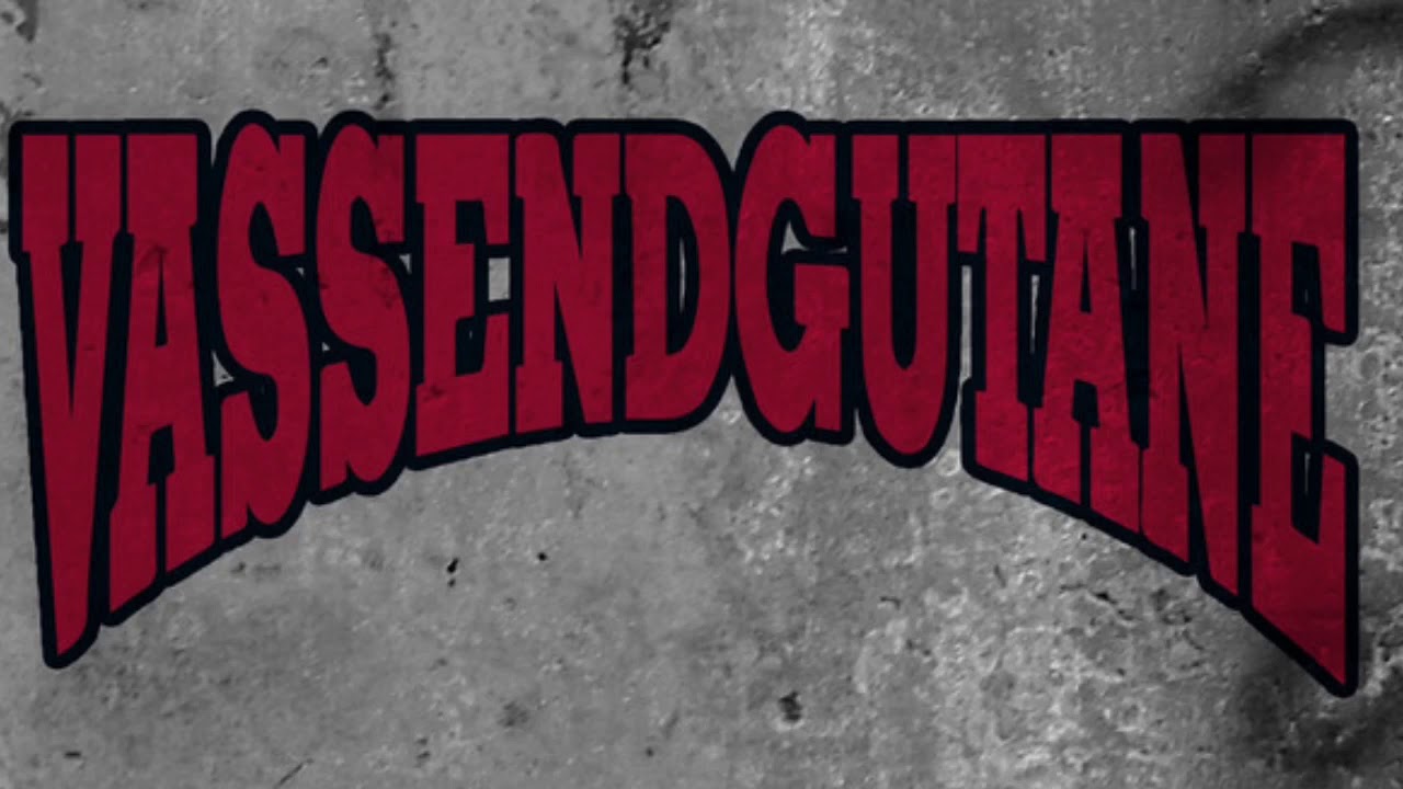 Pisse bakom n&aring;va  -  Vassendgutane