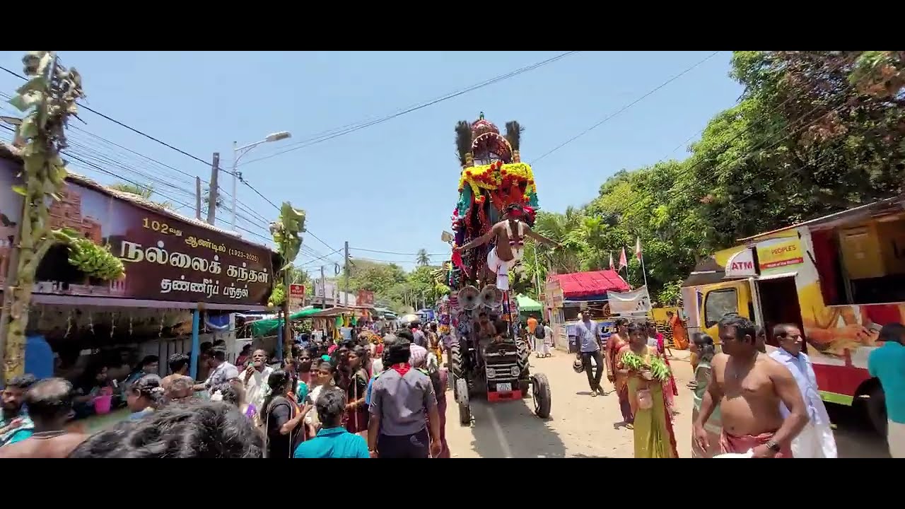 நல்லூர்க்கந்தன் தேர் பறவைக்காவடிகள் Nallur Murugan Chariot  Paravakkavadies