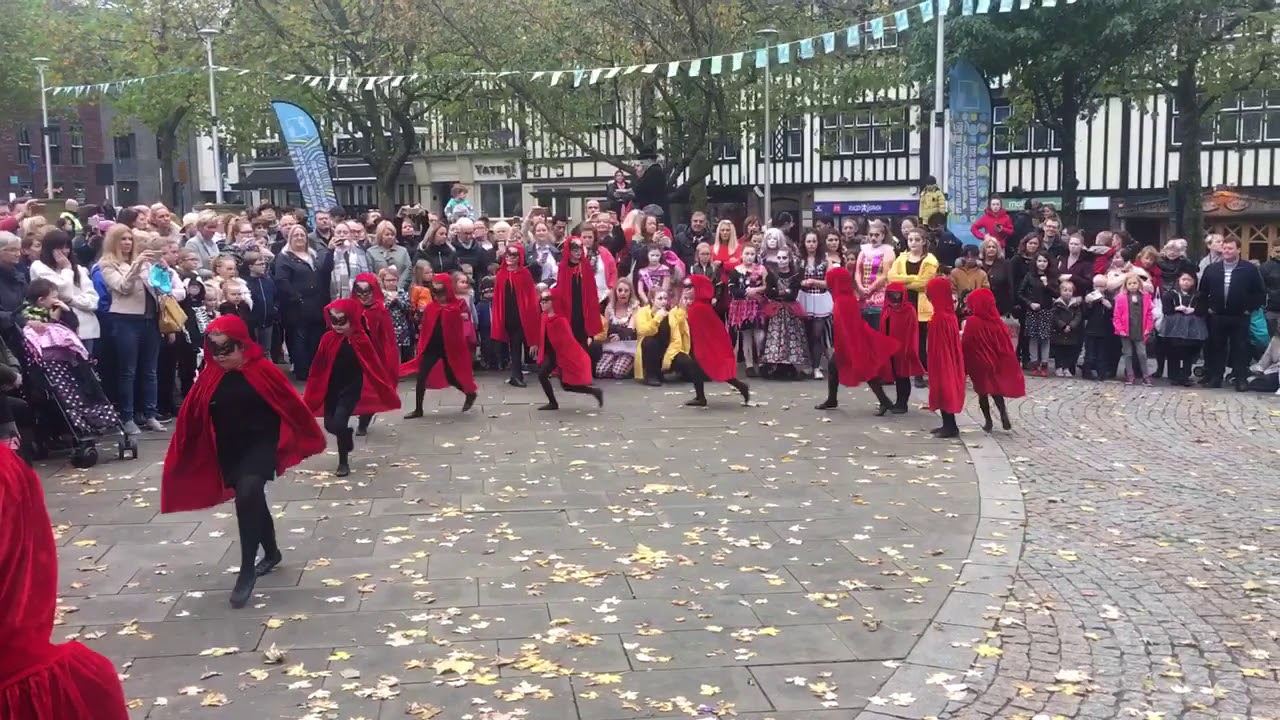 Joan Williams stage school. Spooks in the city 🎃👻👹