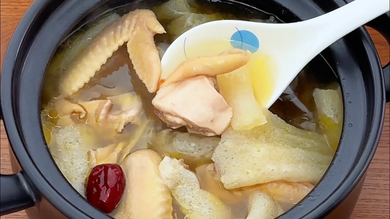 竹荪鸡汤Chicken Soup｜药补不如食补，冬天来碗鸡汤，既暖身又能增强抵抗力，赶快学会煲给家人喝！