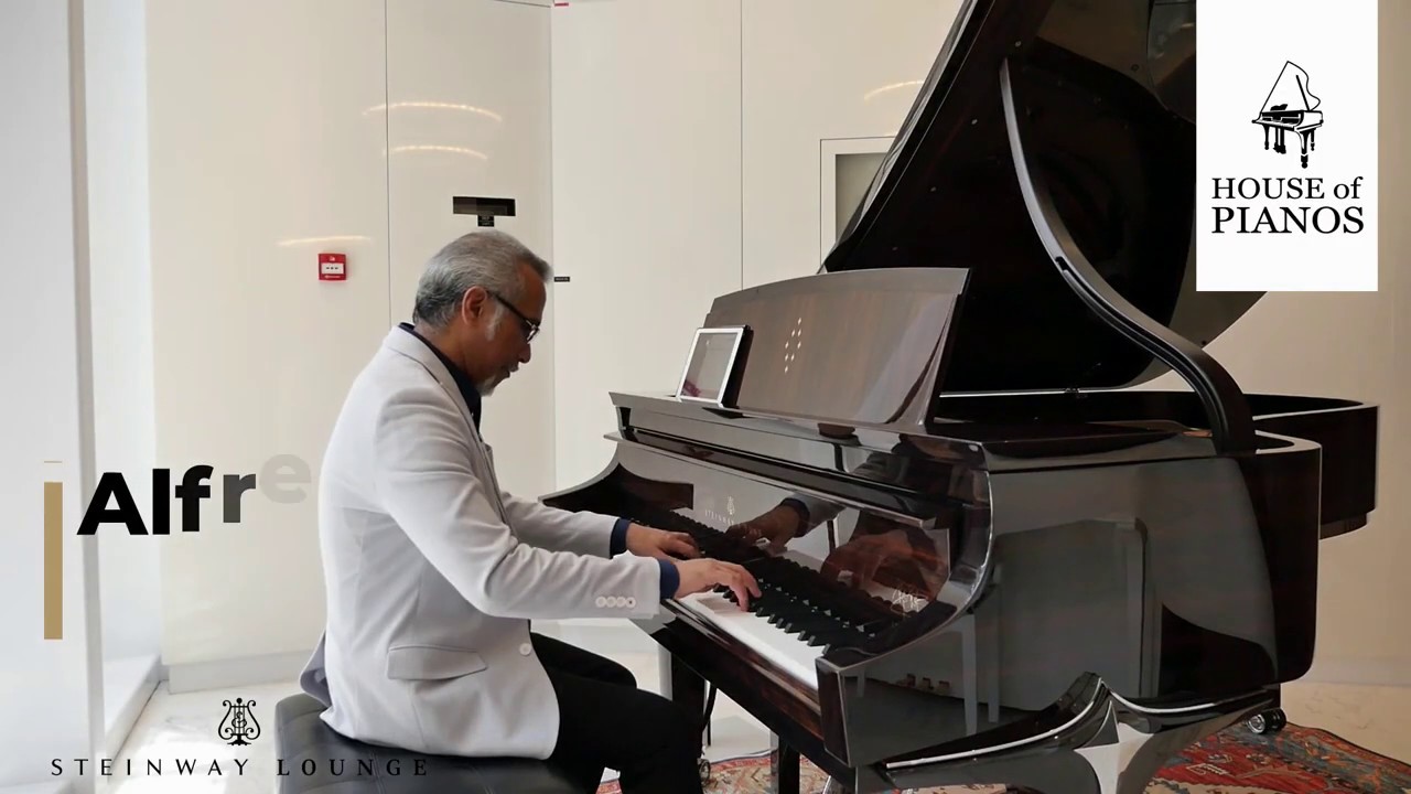 Steinway Lang Lang Black Diamond with Spirio r