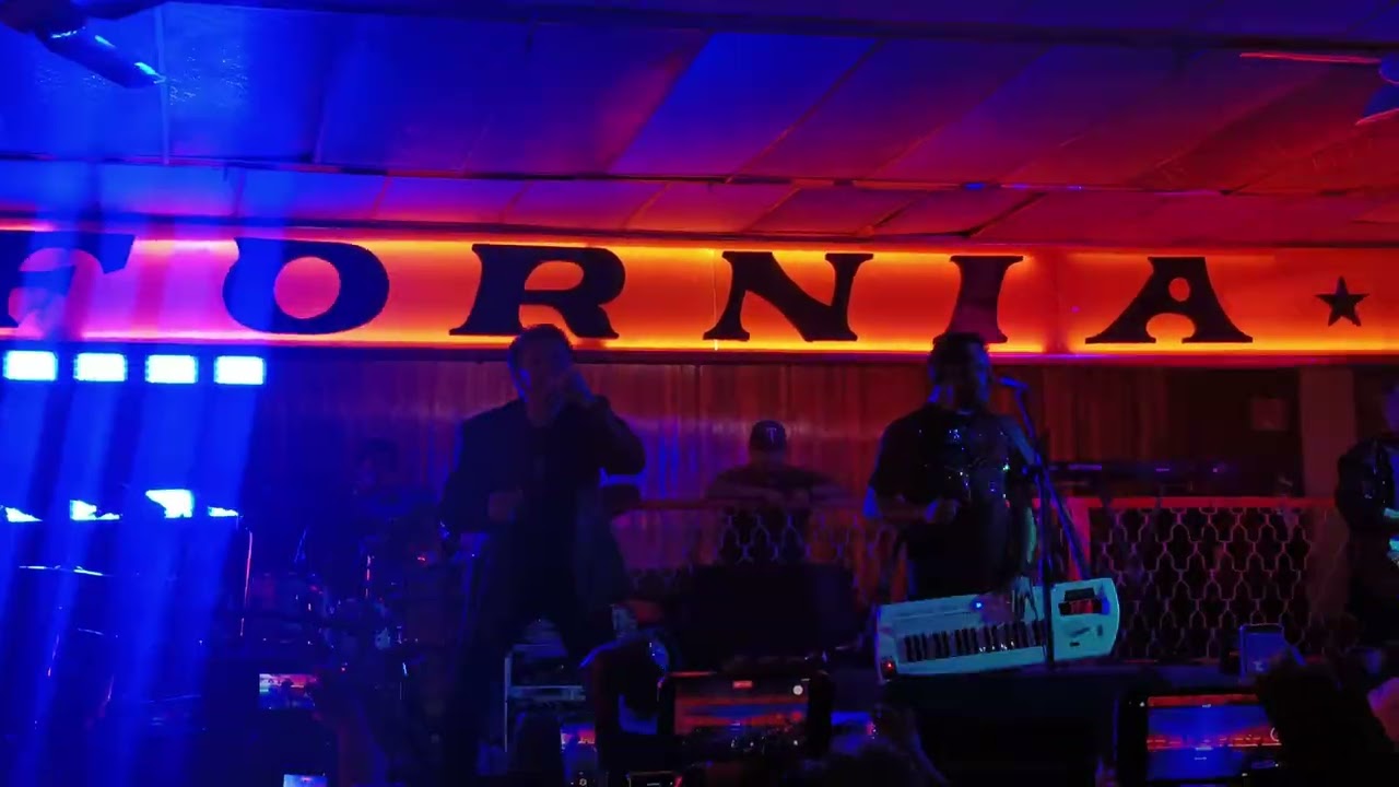 Los Rehenes De Paco Romo No Me aImporta En Salón California Dancing Club 