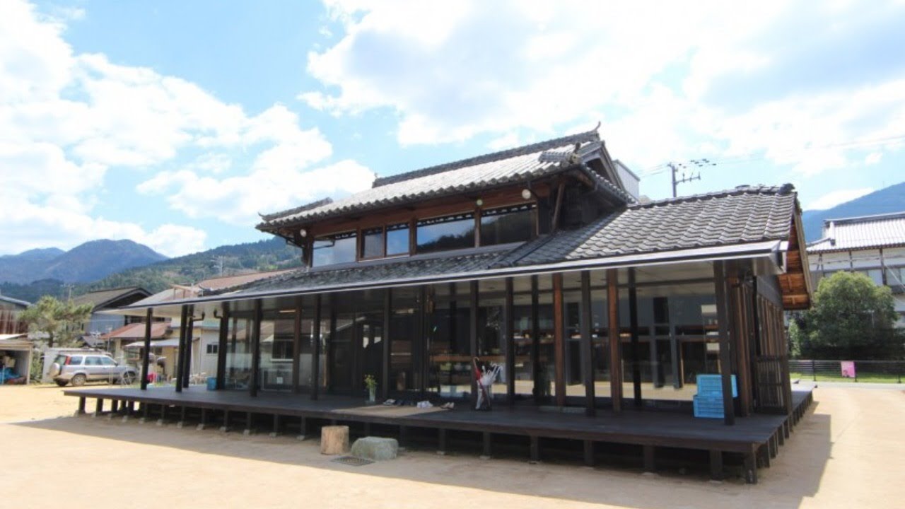 『創造的人口減少を可能にするまちづくり生態系』 ～徳島県神山町の地域創生事例からの考察～