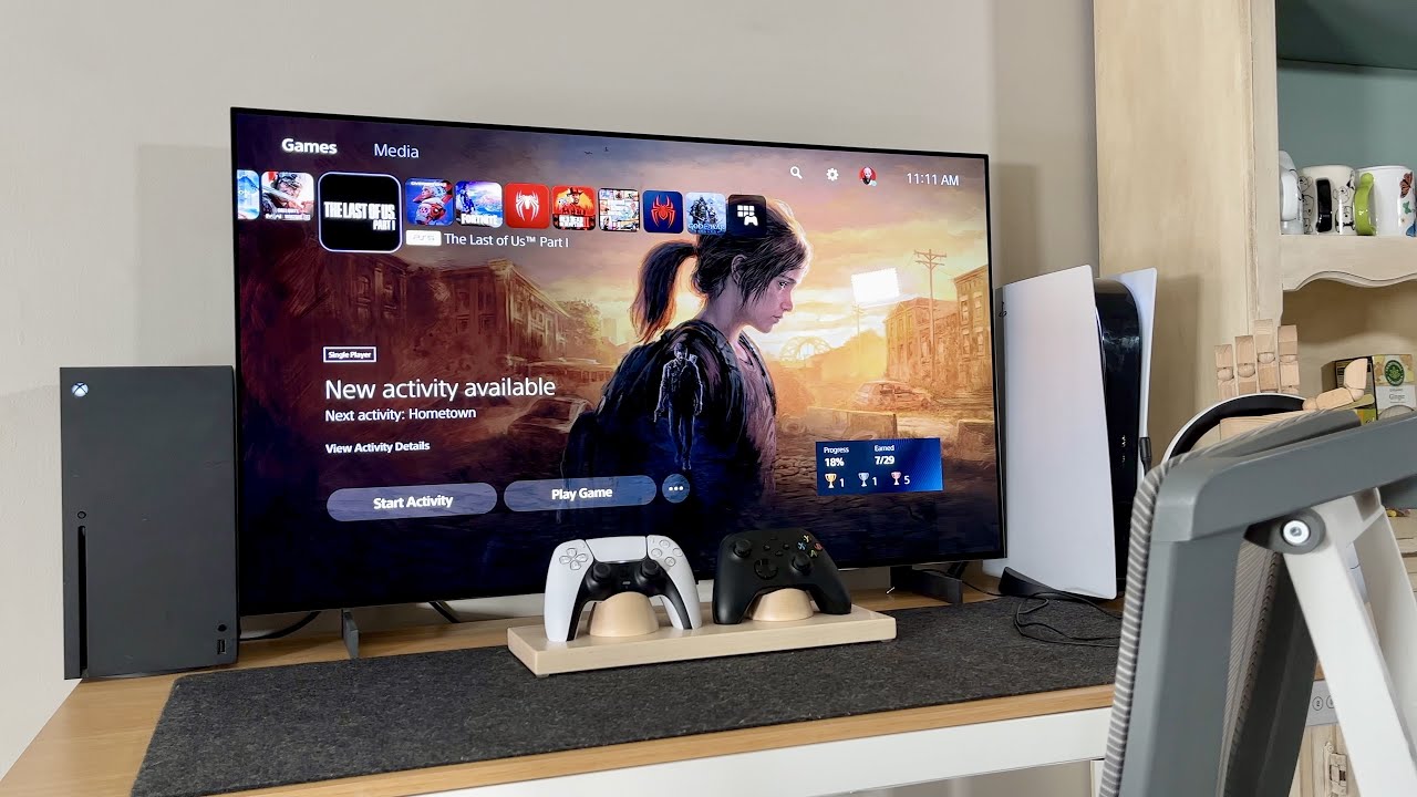My Minimal PS5 Series X Desk Setup on 42” LG C2 OLED