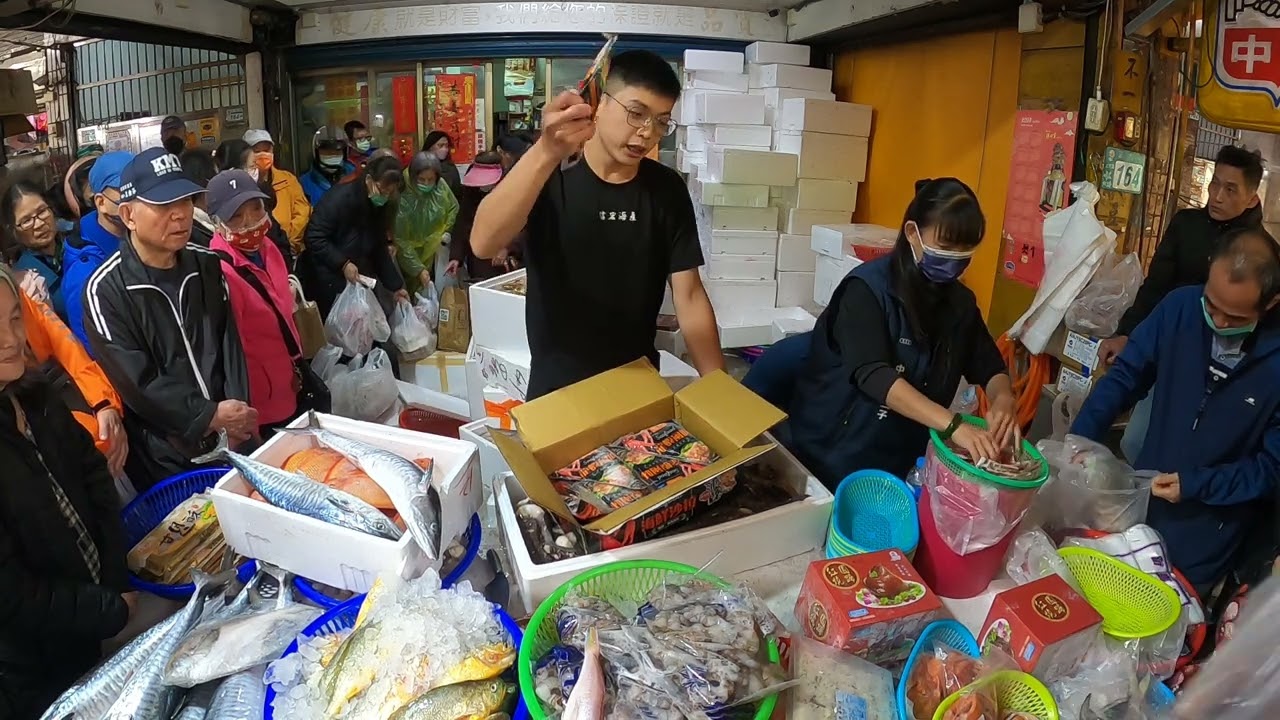 全場無冷場，賣到要用搶的 #中彰海王子 #土城 #海鮮叫賣 #海鮮拍賣
