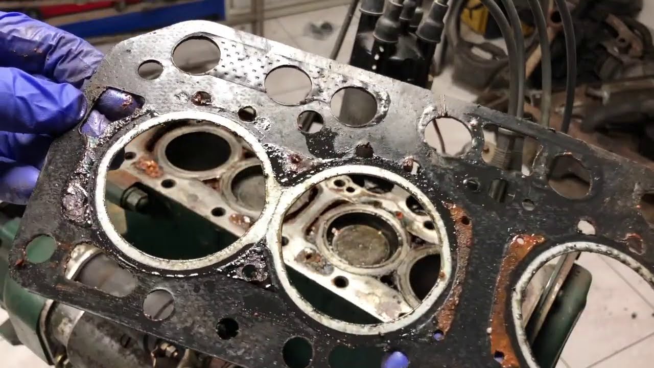 Démontage de la culasse de la 4CV