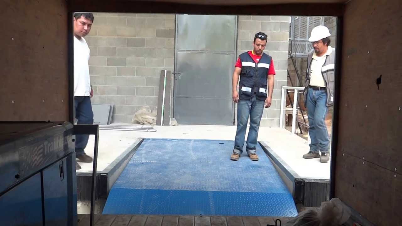 Instalación rampa mecánica 6'x8' BlueGiant