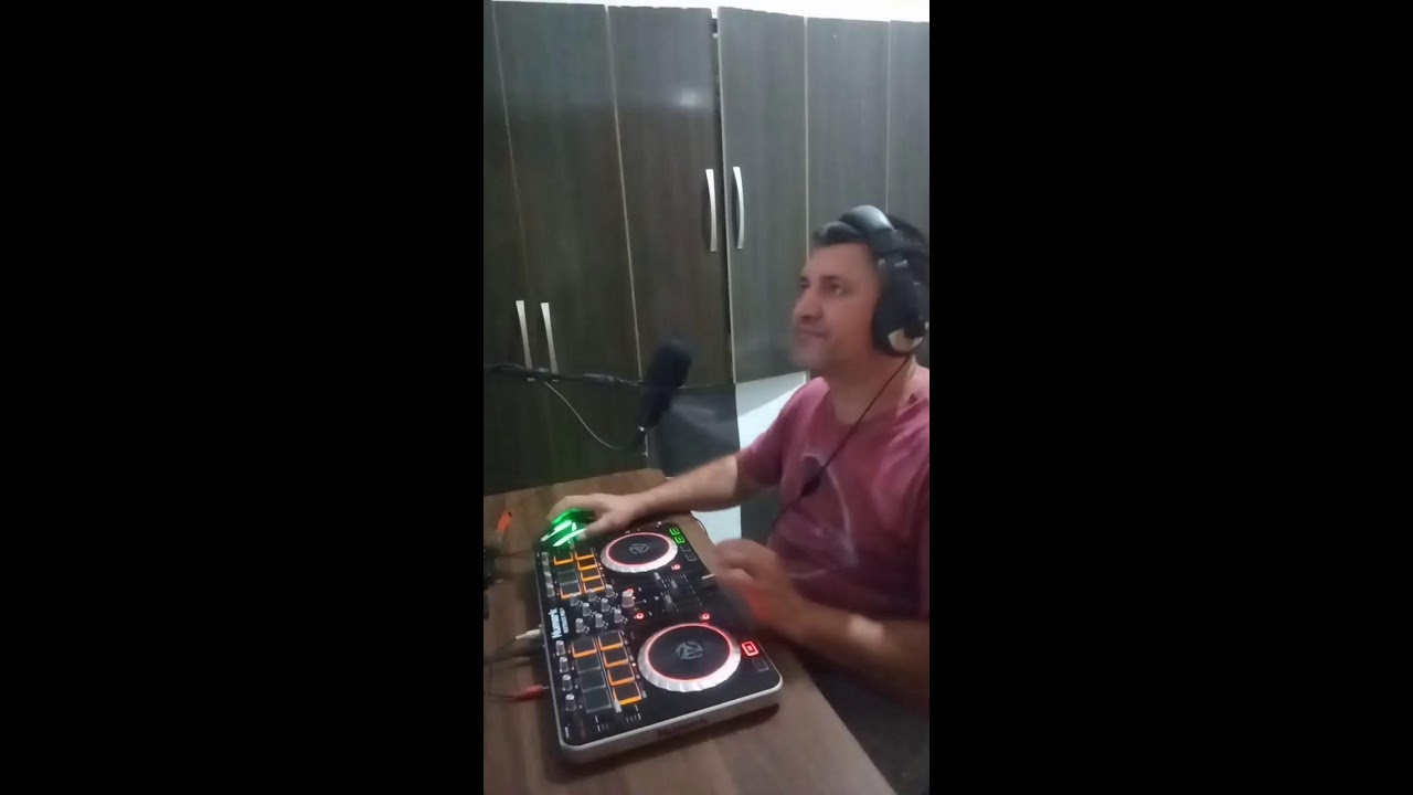 Transmissão ao vivo de DJ CHUVISCO  S.P