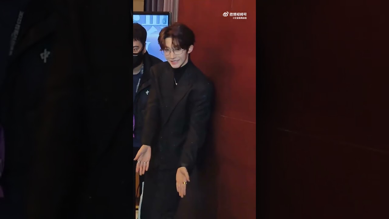 [Vietsub] Lưu Vũ đã biến các đơn vị truyền thông thành fan của mình như thế nào?