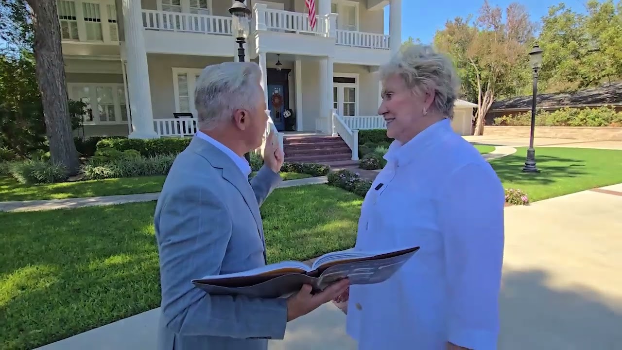 HISTORIC HOMES OF BASTROP, TEXAS WITH ROBBIE MOORE SANDERS