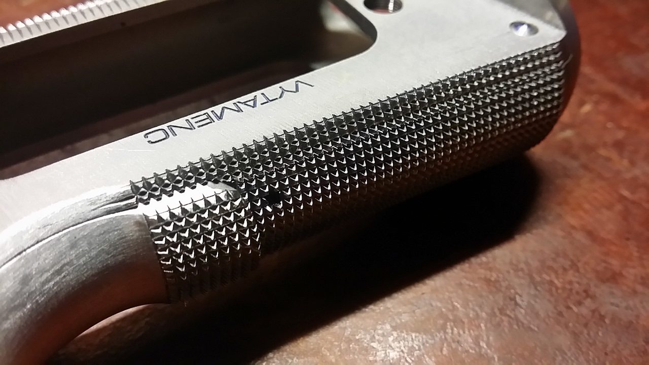 1911 Build 6 RMR - Part 3 - More Hand Checkering