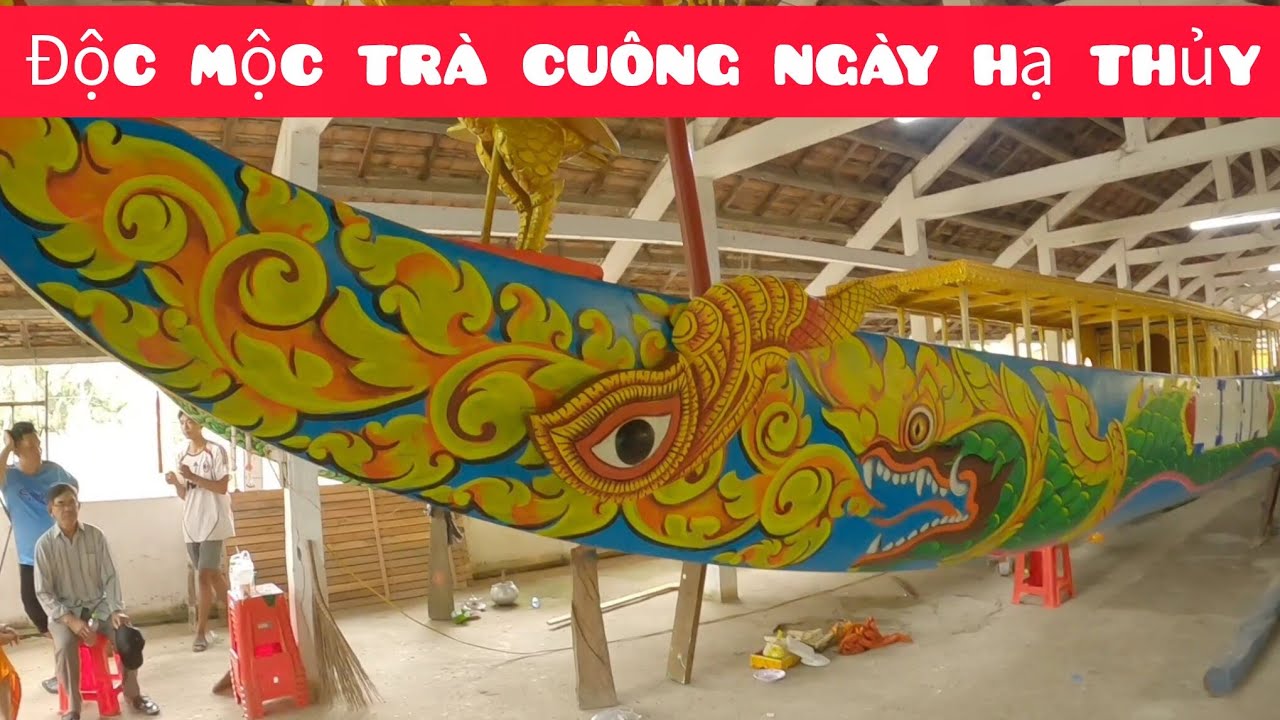 Ghe ngo độc mộc trà cuông sẵn sàng hạ thủy