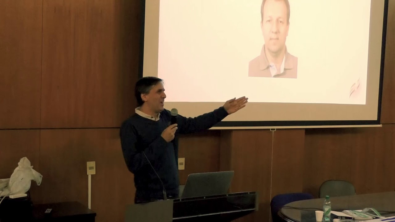 Conferencia: De la Clínica a la práctica del Psicólogo del Deporte - Ms. Carlos Giesenow.