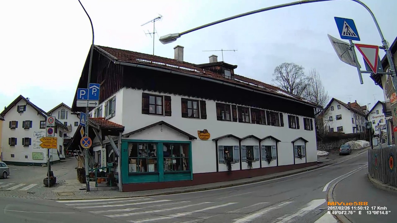 D: Markt Bodenmais. Landkreis Regen. Fahrt durch den Ort. Februar 2017