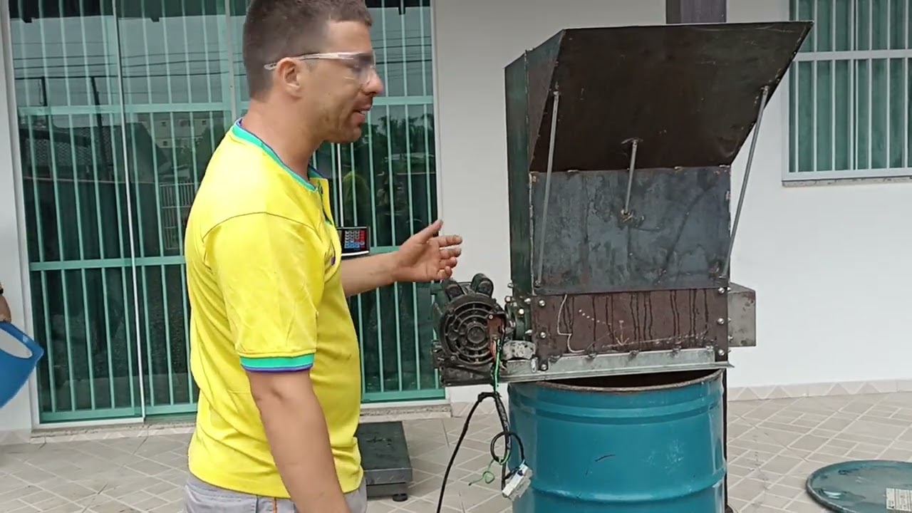 Máquina de triturar vidro na prática deixa um like se gostou 🙂