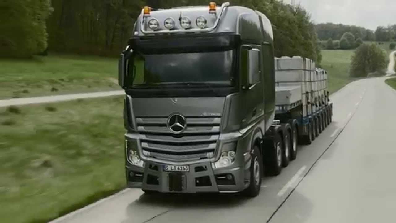 Mercedes-Benz Actros SLT heavy-haulage vehicle