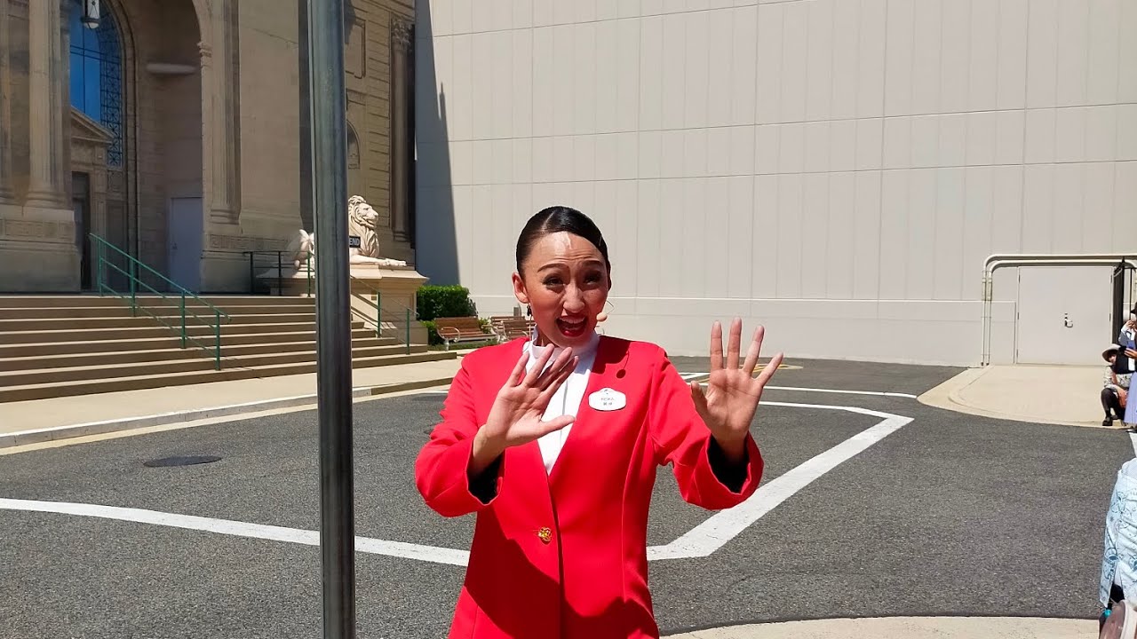 麗華様、「どこからお見えですかー？」お客さん「千葉県❗浦安市❗」皆さん笑いが止まらない。
