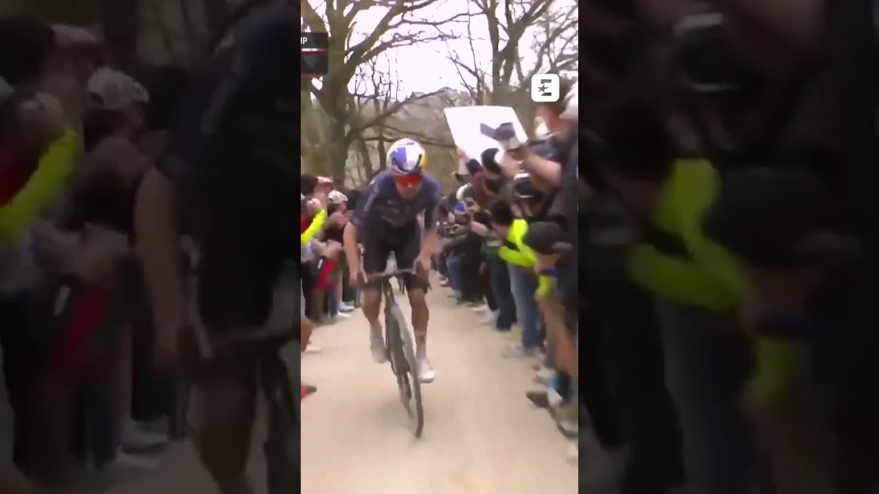😡 CHUTE sur les Strade Bianche provoqu&eacute;e par le public... #stradebianche