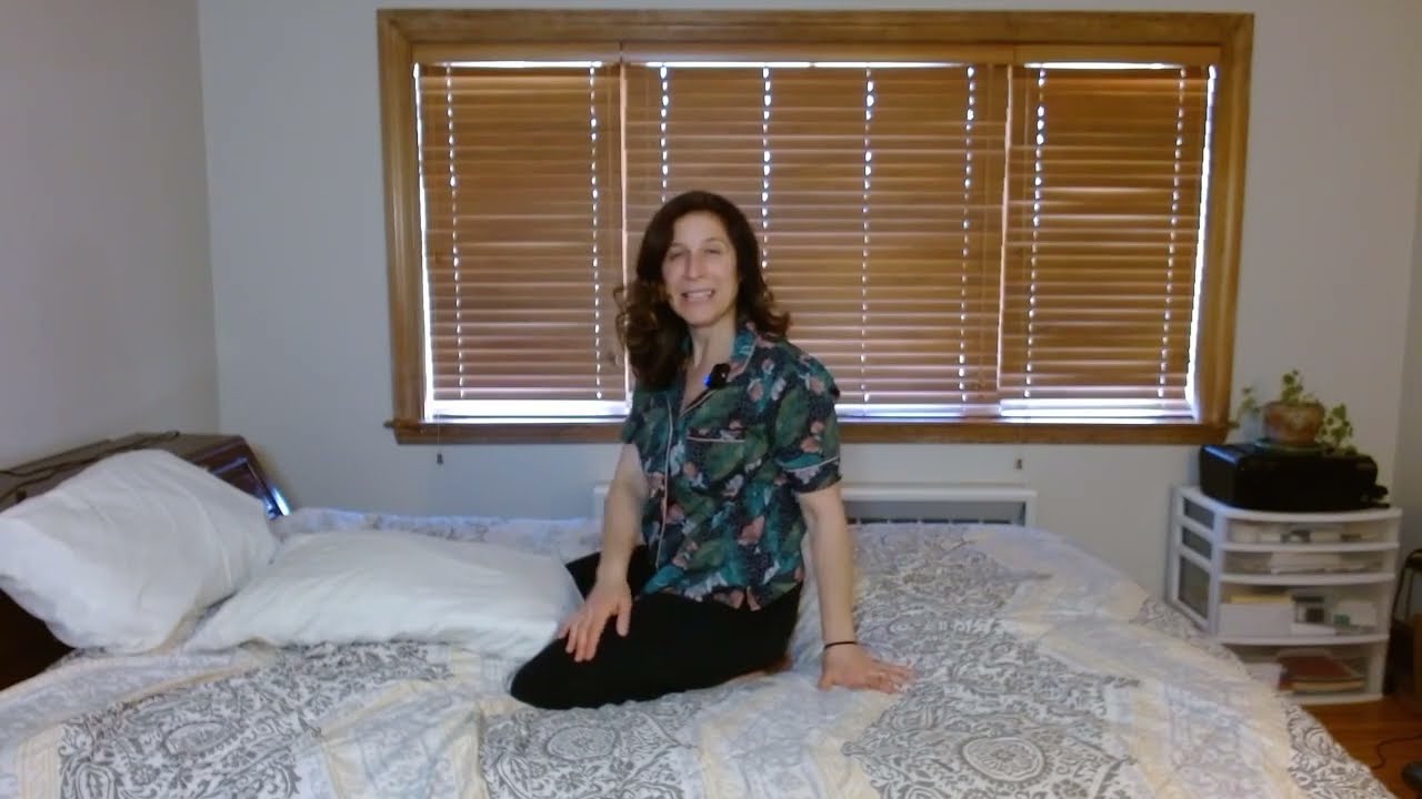 Gentle Bedtime Yoga (21 minutes)