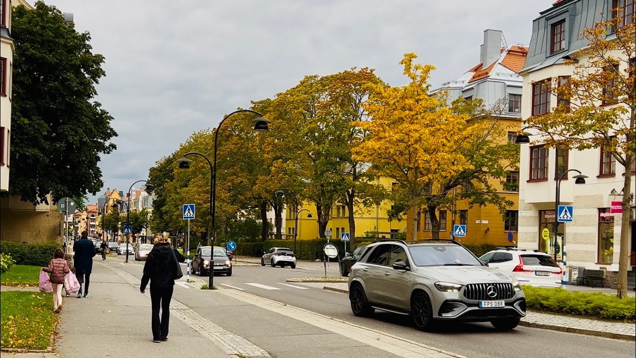 Stockholm Walks: Hägerstensvägen, Aspudden 