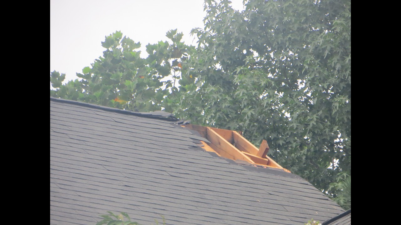 WHAT HAPPENS WHEN LIGHTNING STIKES A WEATHERMANS HOUSE - WES HOHENSTEIN CBS 17